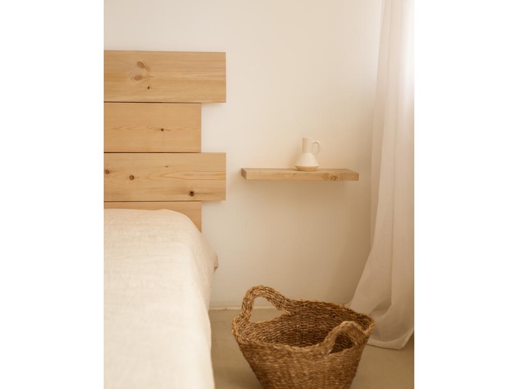 Tavolo in legno di pino marrone, 45 x 3,2 cm